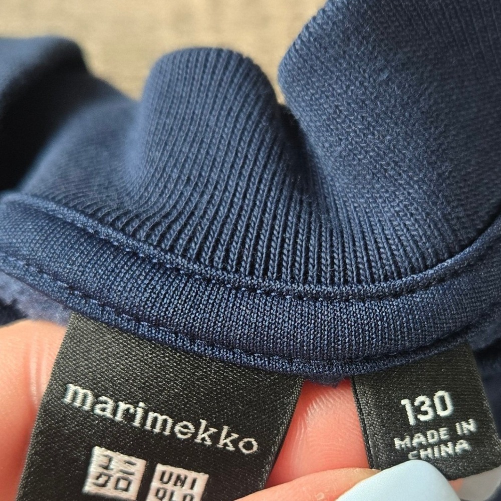 Marimekko x Uniqlo Kids Navy Floral Fleece Long Sleeve Pocket Dress 130 - Picture 3 of 5